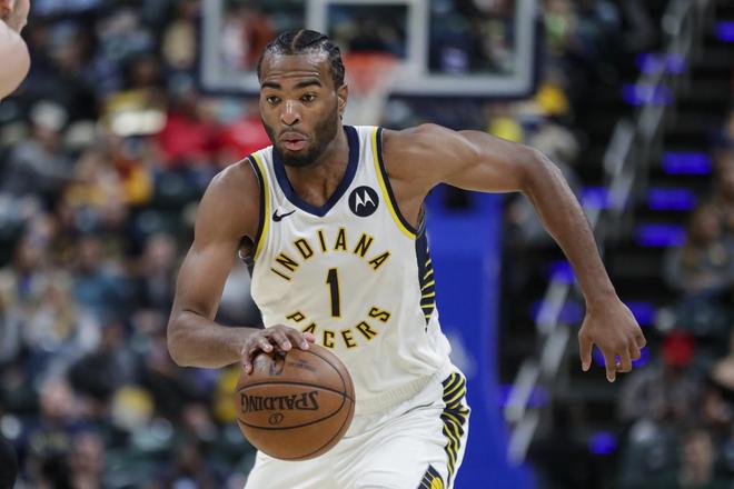 明显落后于 明显落后于