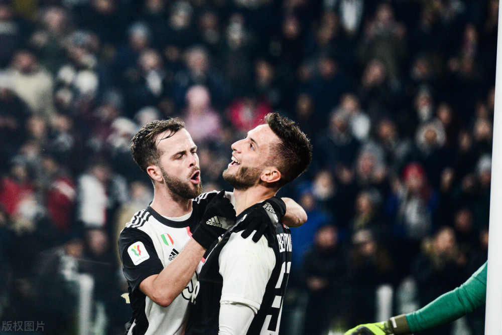 很多年轻人 很多年轻人