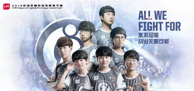 露出阵容深 露出阵容深