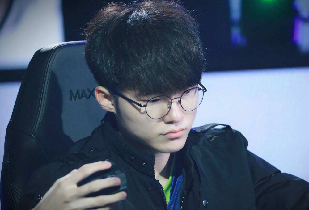 硬实力的深 硬实力的深